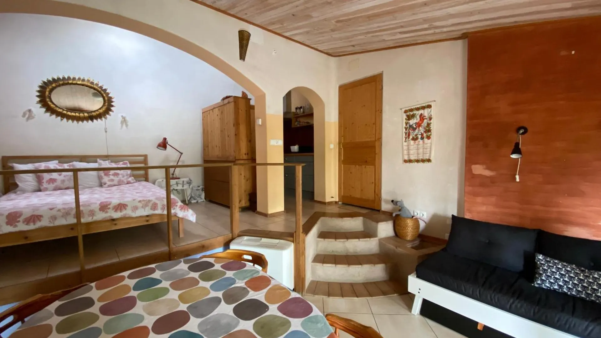 Can Banal - Camping Y Masia Rural Montagut