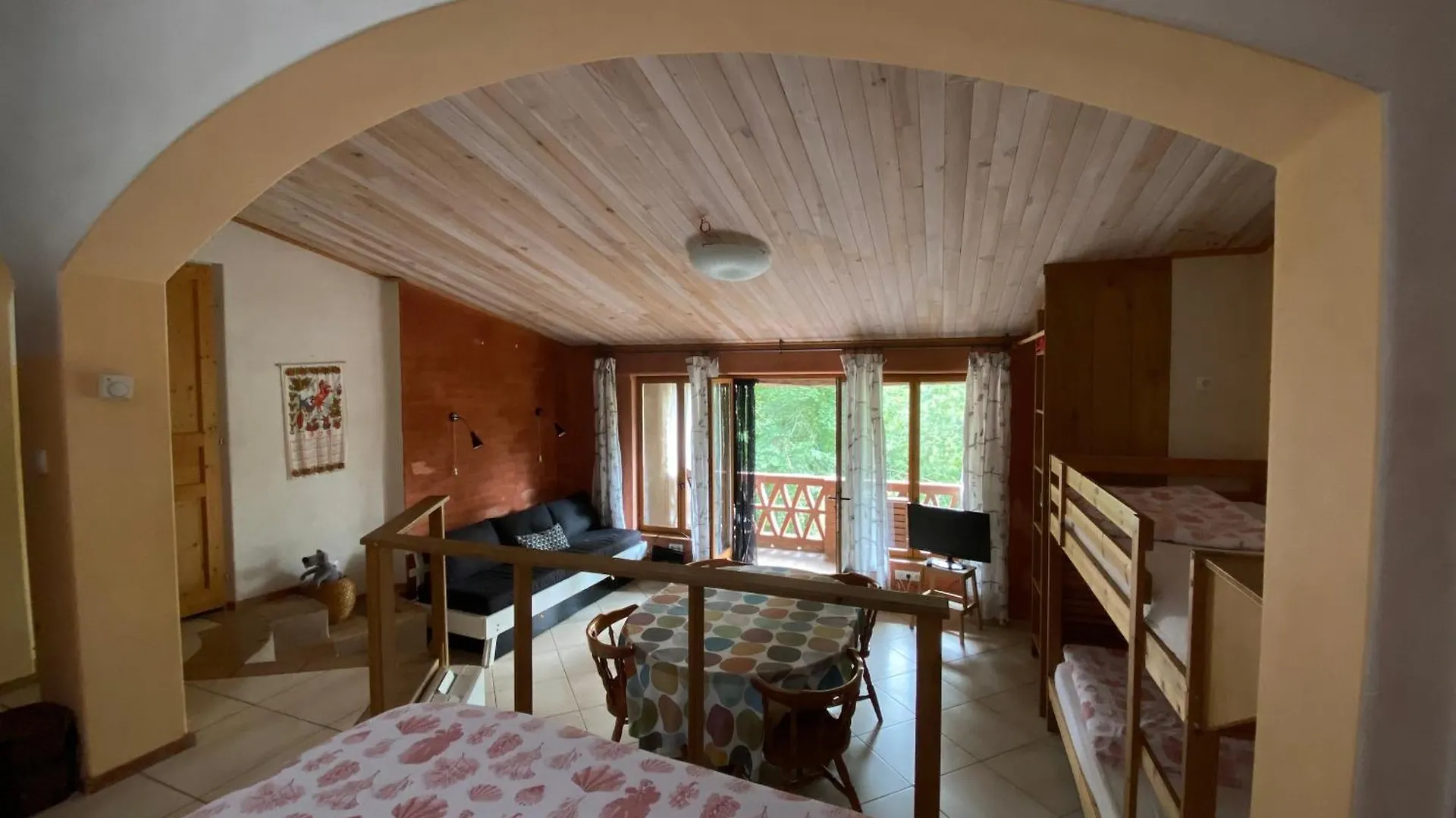 Campsite Can Banal - Camping Y Masia Rural Montagut