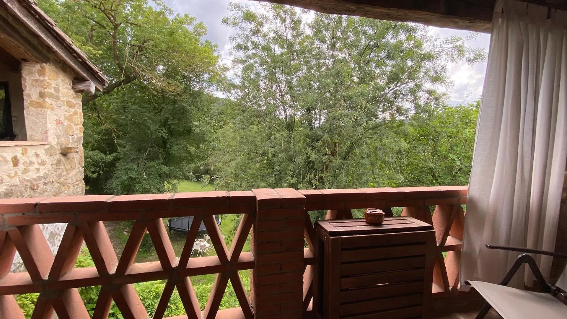 Can Banal - Camping Y Masia Rural Montagut